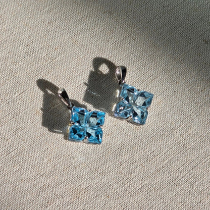 Blue Topaz Pendant (Clover)